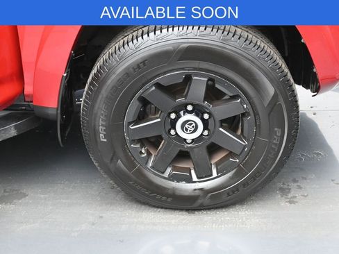 Used 2015 Toyota 4Runner Trail AWD/4WD image 38
