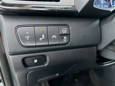 Used 2019 Kia Niro EX image 10