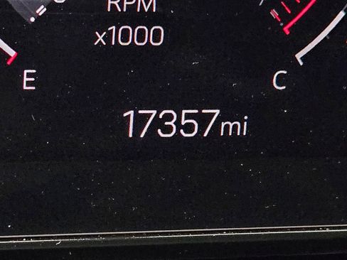 Used 2025 GMC Terrain Elevation image 29