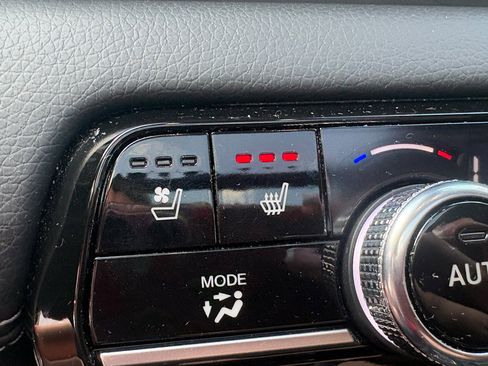 Certified 2025 Honda Pilot Elite image 26