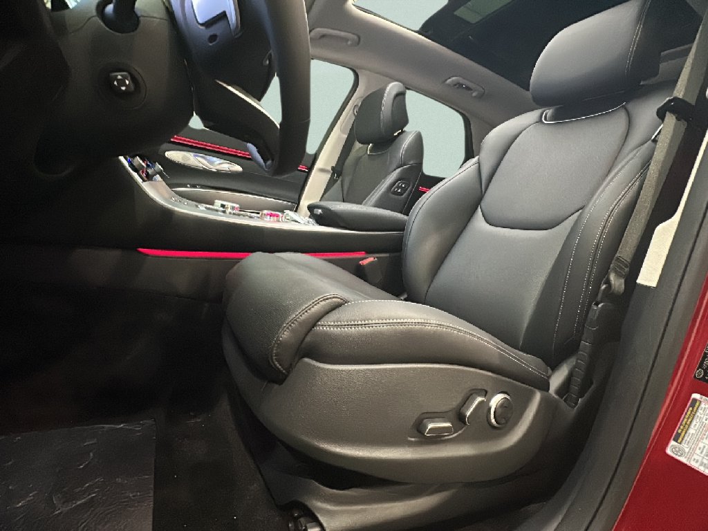 Certified 2026 Genesis GV70 2.5T Select AWD/4WD image 9