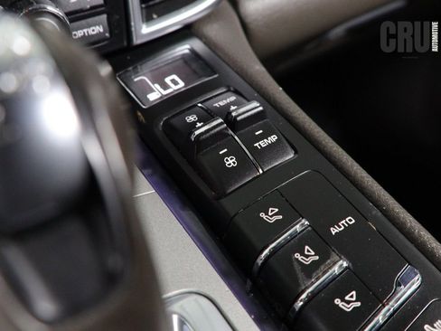 Used 2014 Porsche Panamera 4 image 43