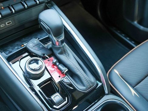 New 2026 GMC Canyon AT4 w/ AT4 Premium Package image 15