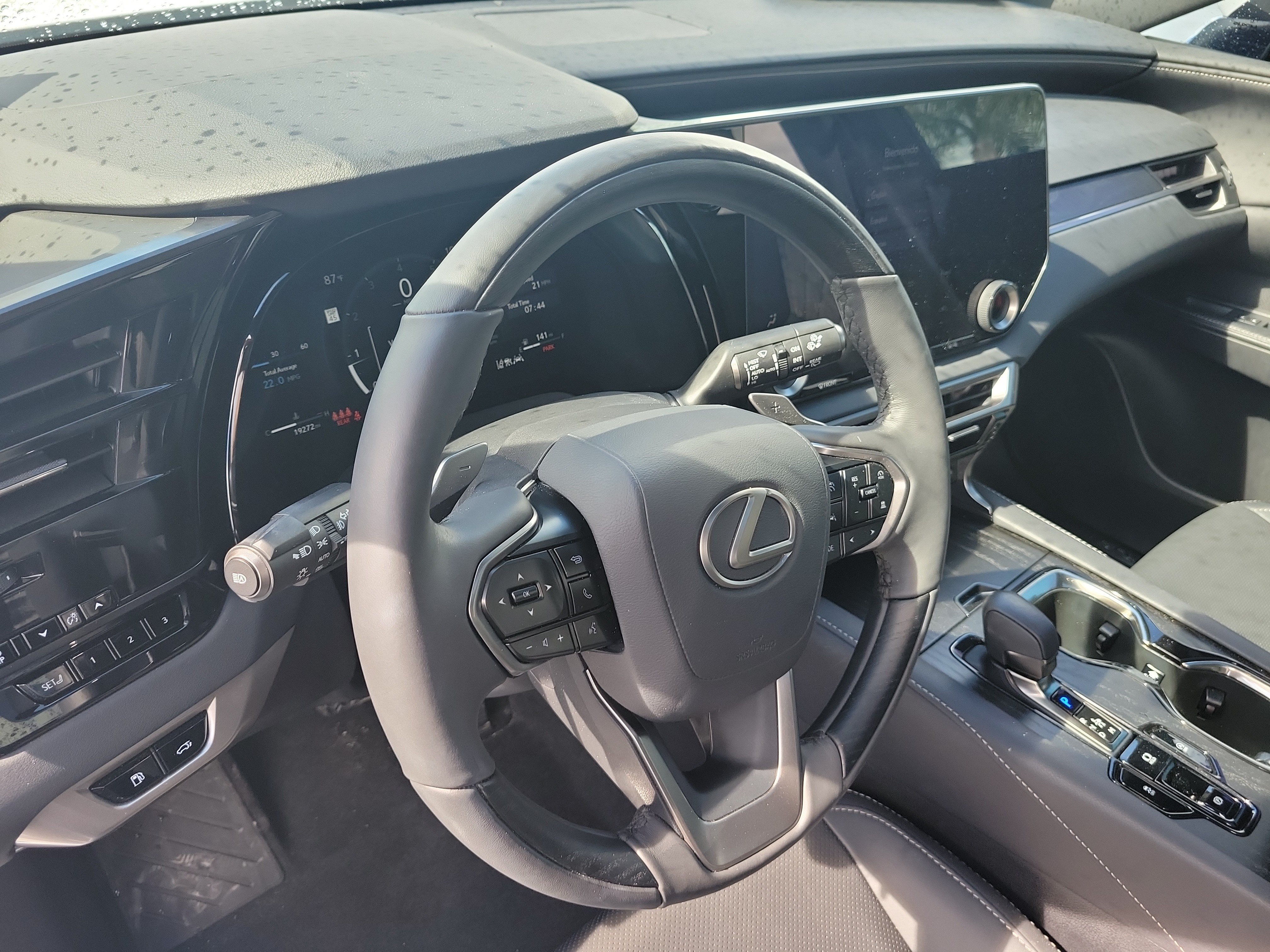 Used 2025 Lexus RX 350 F Sport FWD image 23