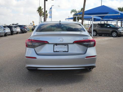 Used 2023 Honda Civic Sport image 6