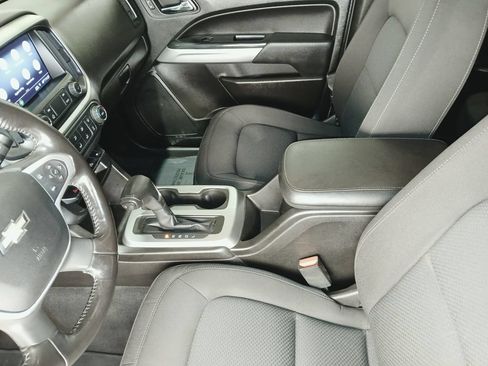 Used 2019 Chevrolet Colorado LT w/ LT Convenience Package AWD/4WD image 17