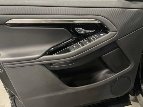Used 2021 Land Rover Range Rover Evoque S image 13