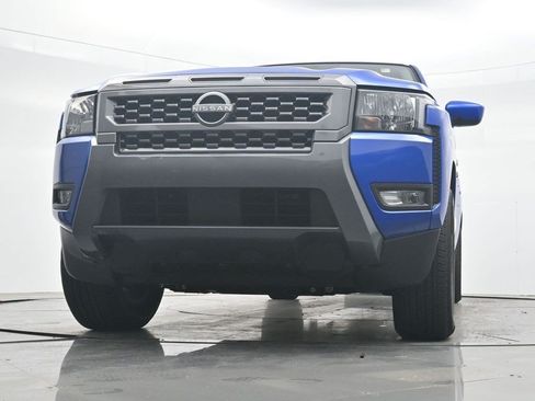 Used 2025 Nissan Frontier SV w/ SV Convenience Package RWD image 27
