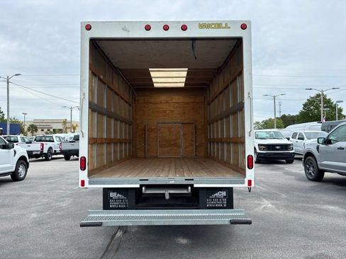 Used 2024 Ford E-350 and Econoline 350 Super Duty w/ Power Windows & Locks Group RWD image 18