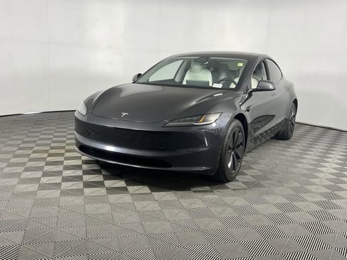 Used 2025 Tesla Model 3 Long Range image 10