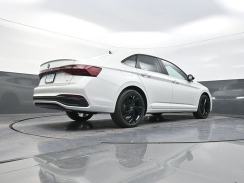 New 2026 Volkswagen Jetta SE FWD image 27