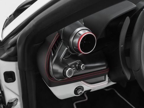 Used 2022 Ferrari F8 Tributo RWD image 60