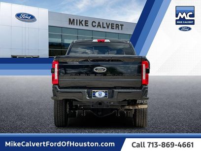 New 2026 Ford F350 Lariat w/ Black Appearance Package