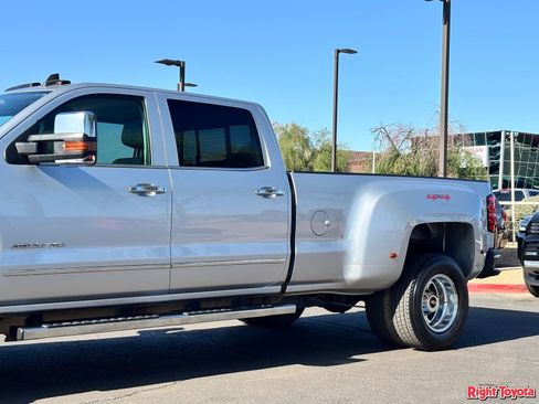 Used 2017 Chevrolet Silverado 3500 LTZ w/ Duramax Plus Package AWD/4WD image 8