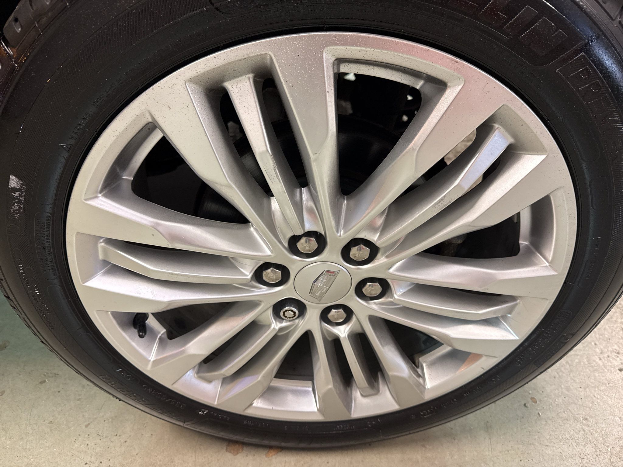 Used 2017 Cadillac XT5 Premium Luxury w/ Driver Assist Package AWD/4WD image 37