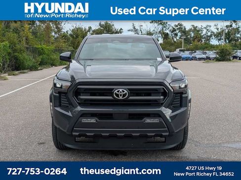 Used 2025 Toyota Tacoma SR5 RWD image 8