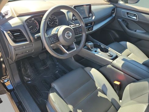 Certified 2021 Nissan Rogue SV w/ Premium Package image 20