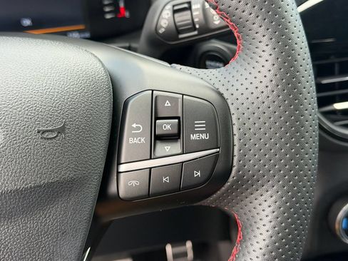 Used 2023 Ford Escape ST-Line Select AWD/4WD image 25