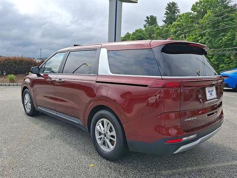 Used 2024 Kia Carnival LX FWD image 22
