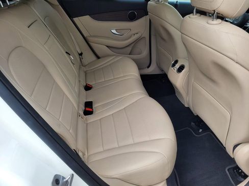 Used 2022 Mercedes-Benz GLC 300 4MATIC image 14