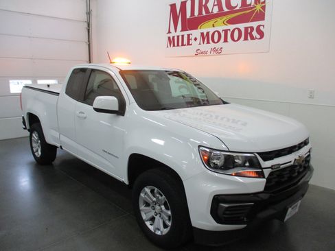 Used 2022 Chevrolet Colorado LT w/ Fleet Safety Package image 8