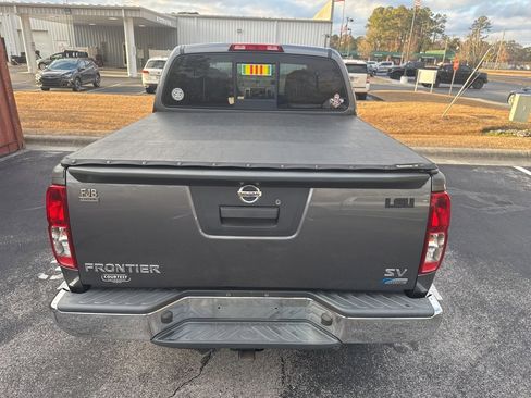 Used 2019 Nissan Frontier SV image 4