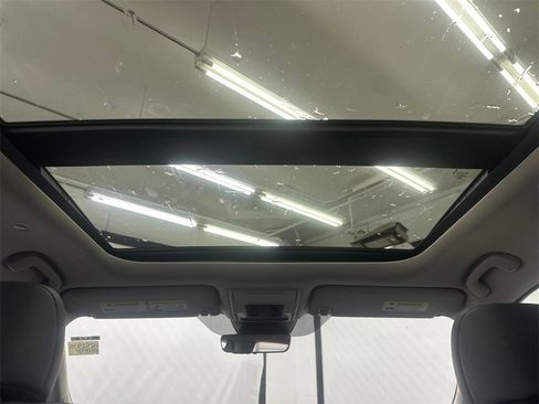 New 2025 Honda Pilot Touring image 23