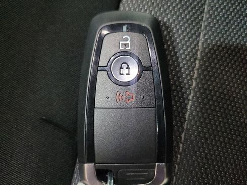 Used 2021 Ford Edge SE FWD image 32