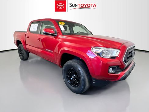 Used 2022 Toyota Tacoma SR5 w/ Technology Package image 1