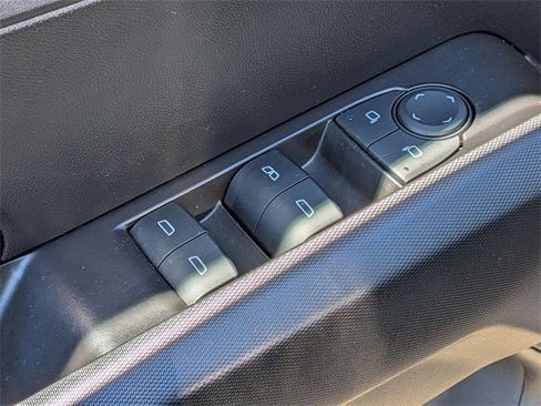 Used 2024 Chevrolet Colorado LT w/ LT Convenience Package II image 13