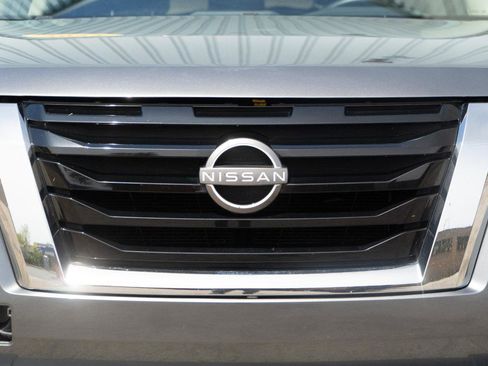 Used 2022 Nissan Pathfinder S AWD/4WD image 4