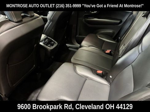 Used 2022 Volvo XC90 T5 Momentum image 34
