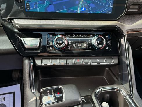 Used 2023 GMC Sierra 1500 AT4 w/ AT4 Premium Package image 21