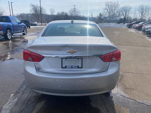 Used 2016 Chevrolet Impala LT w/ Convenience Package image 4