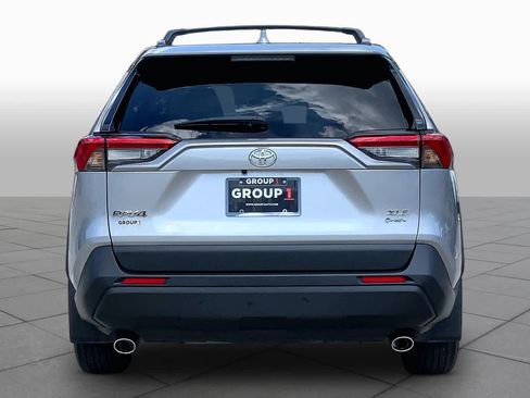 Used 2025 Toyota RAV4 XLE AWD/4WD image 5