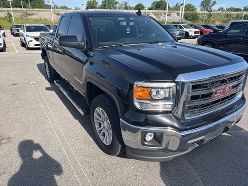 Used 2015 GMC Sierra 1500 SLE w/ SLE Value Package AWD/4WD image 2