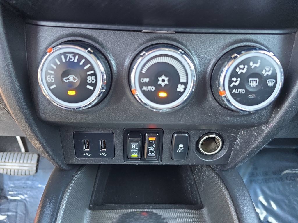Used 2018 Mitsubishi Outlander Sport SE AWD/4WD image 33