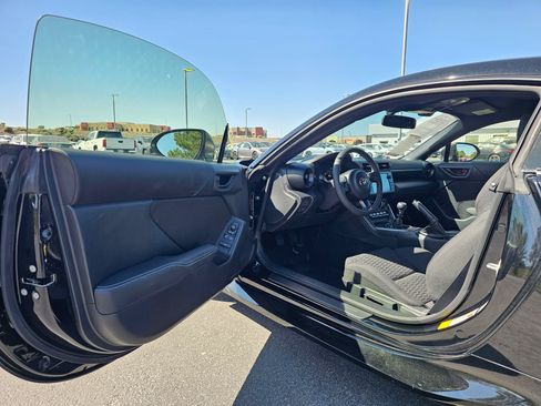 Used 2025 Toyota GR86 w/ ALL Weather Mat Package (TMS) RWD image 14