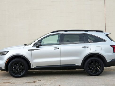 Used 2022 Kia Sorento S w/ Panoramic Sunroof Package AWD/4WD image 47