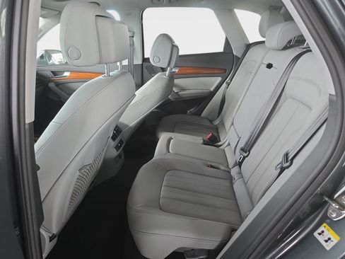 Certified 2023 Audi Q5 2.0T Premium Plus w/ Premium Plus Package AWD/4WD image 24