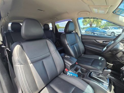 Used 2018 Nissan Rogue SL FWD image 54