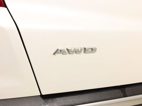 Used 2017 Cadillac XT5 Platinum image 46