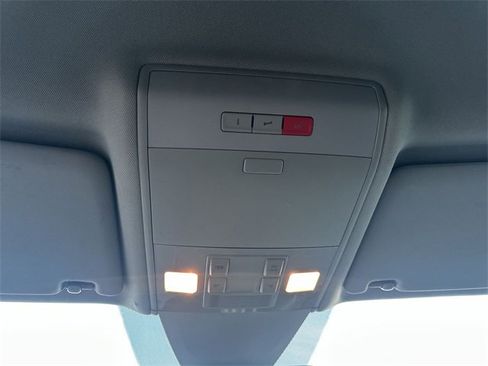 Used 2018 Volkswagen Atlas SE image 27