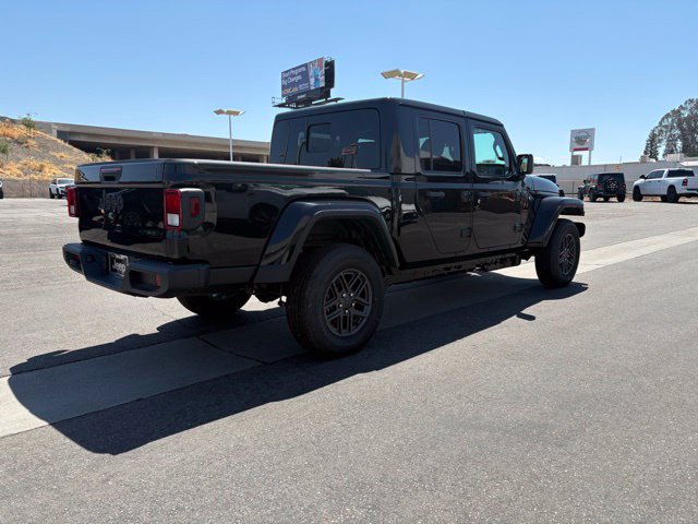 New 2026 Jeep Gladiator Sport AWD/4WD image 7