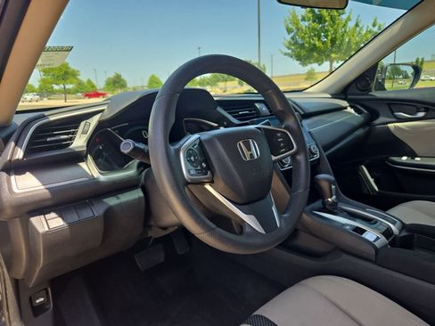 Used 2017 Honda Civic EX image 2