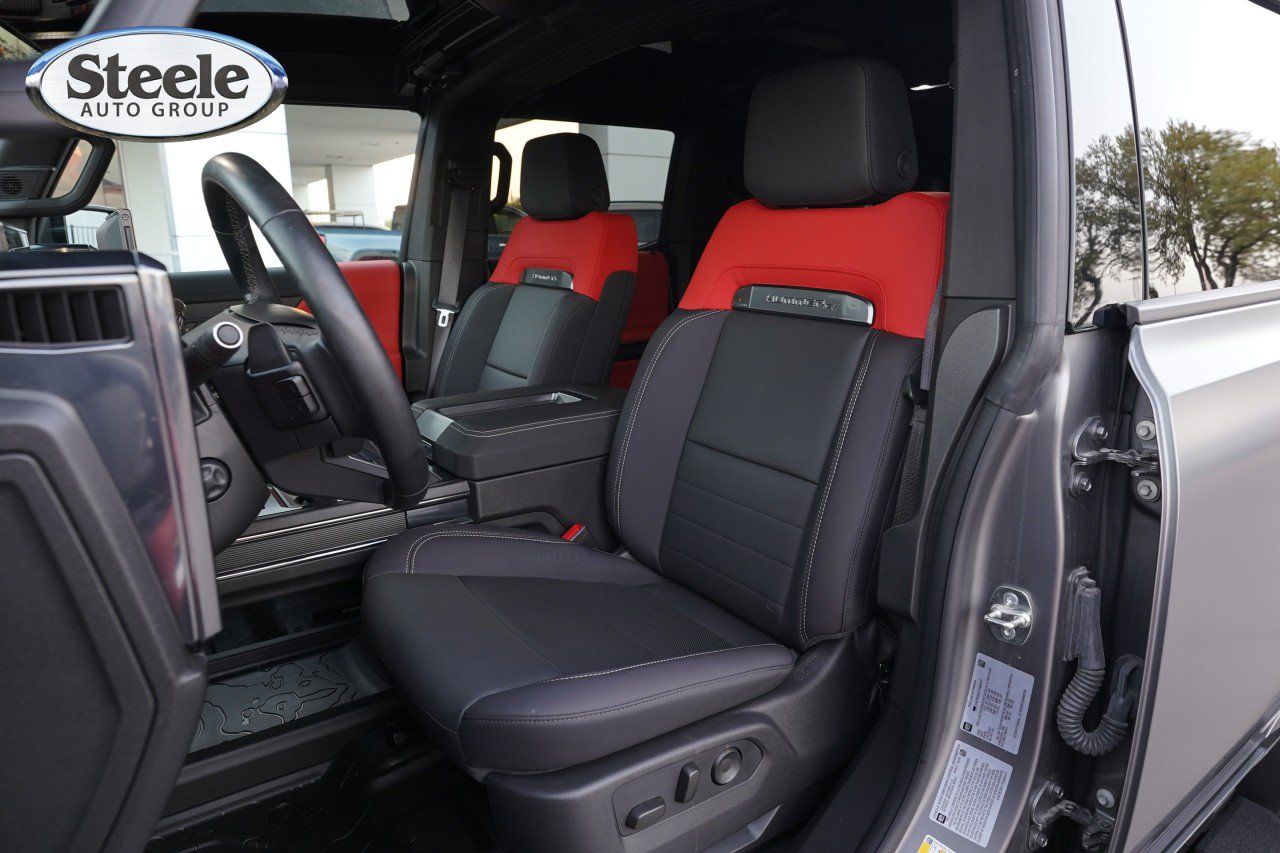 Certified 2026 GMC Hummer EV 3X w/ Carbon Fiber Edition Package AWD/4WD image 18