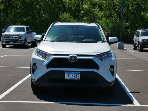 Used 2021 Toyota RAV4 XLE Premium AWD/4WD image 2
