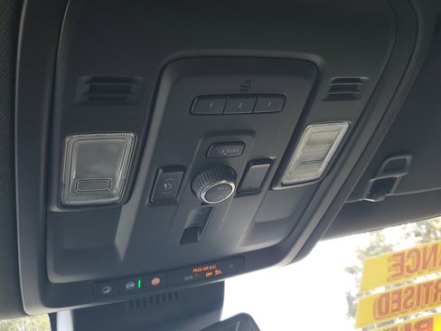 Used 2023 Chevrolet Tahoe Premier image 28