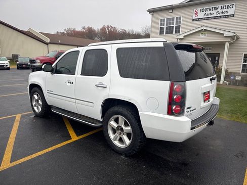 Used 2011 GMC Yukon Denali image 8