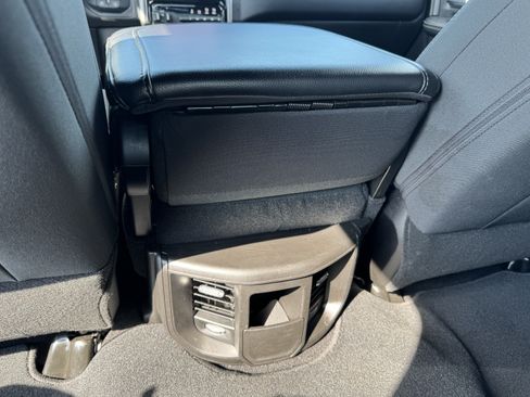 Used 2025 RAM 2500 Big Horn AWD/4WD image 24